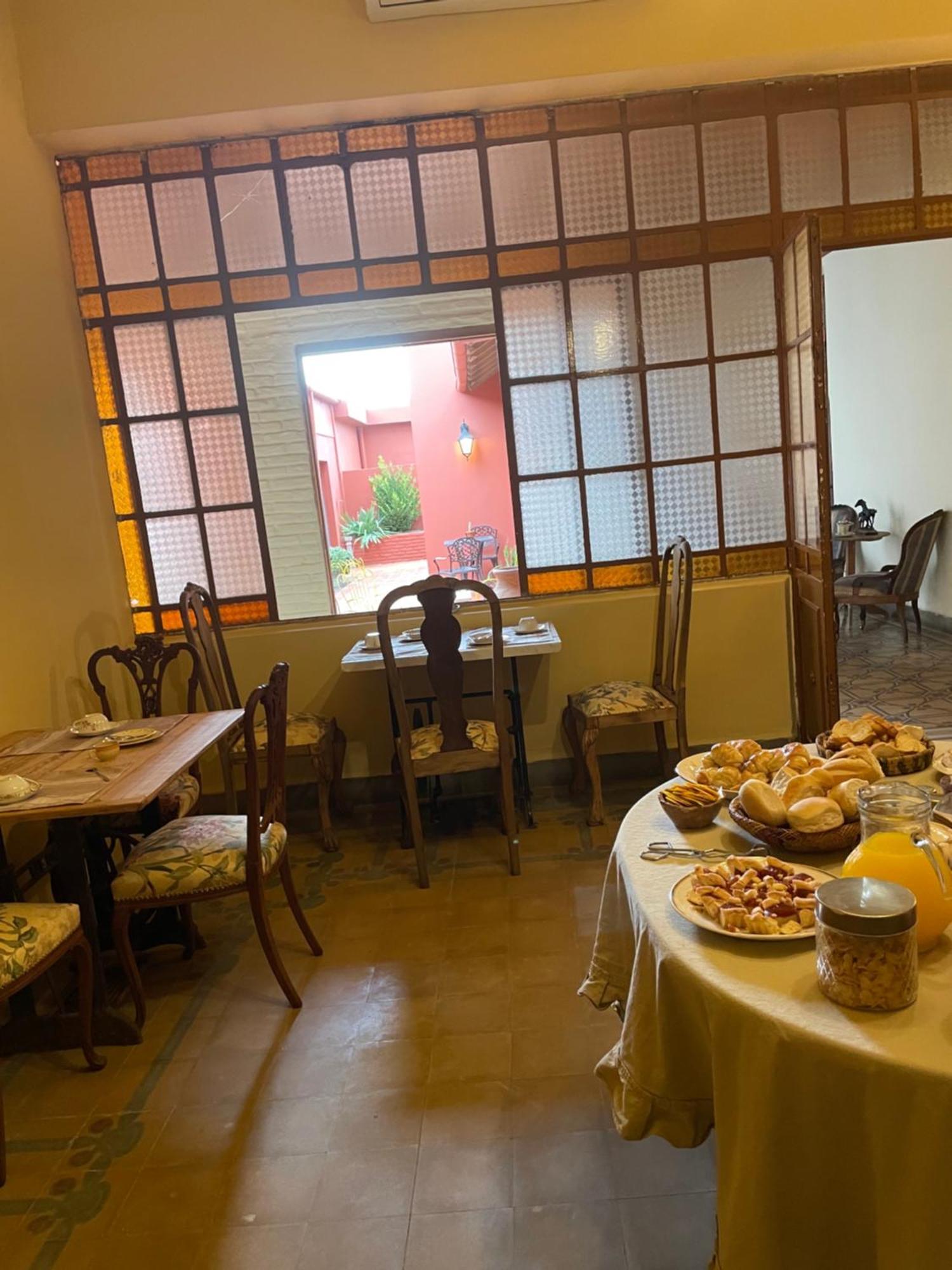 La Escondida, Casa De Huespedes Bed & Breakfast San Antonio de Areco Exterior photo